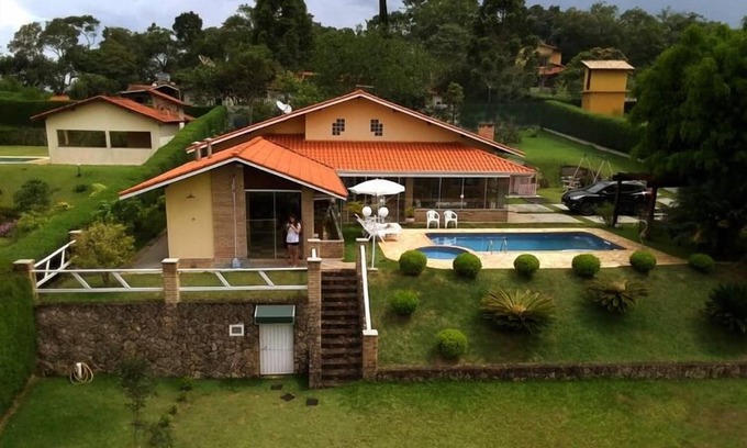 Ibiuna House | BEAUTIFUL FARM IN GATED COMMUNITY - IBIUNA SP - 70KM FROM SP 12 PEOPLE