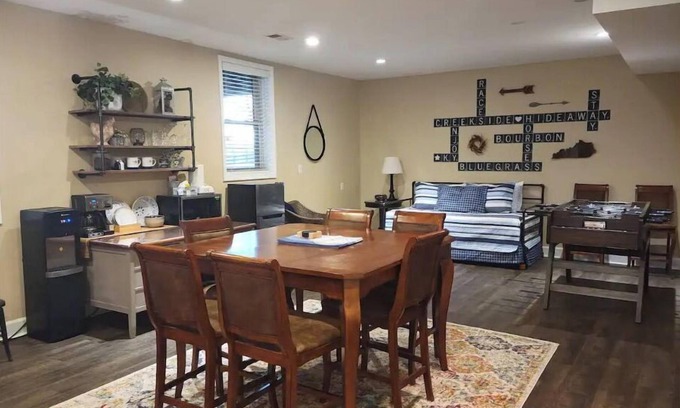 Rutland Other | Beautiful farm stay apartment, rural Georgetown KY