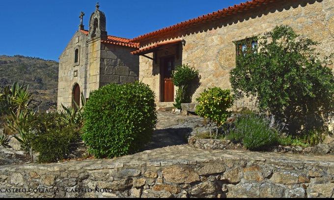 Castelo Novo House | Beautiful flowered granite walkways in the heart of this historic castle village