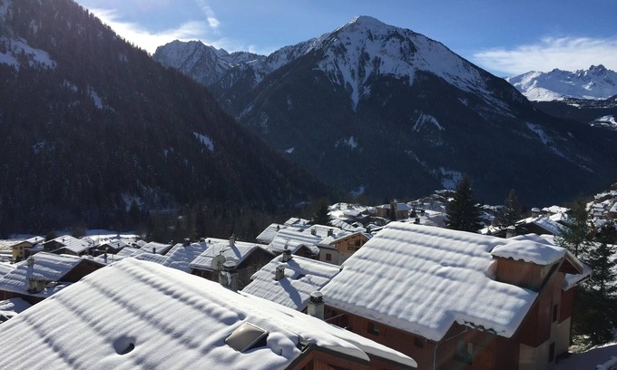 Champagny-en-Vanoise Apartment | Beautiful apartment with magnificent views, 200 m from the ski lifts!
