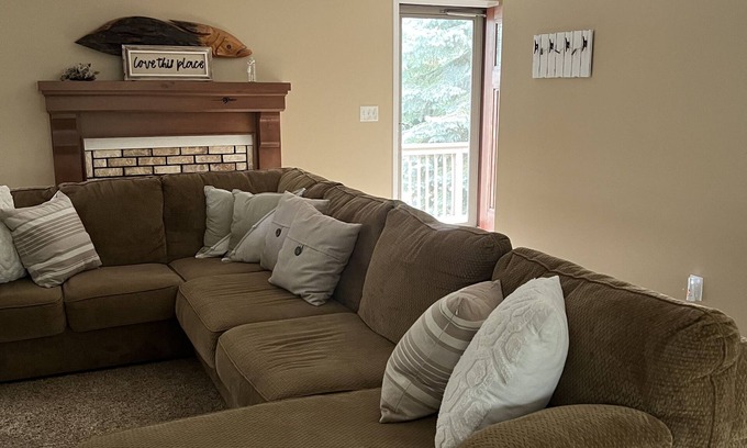 Caseville House | Beautiful fully furnished tri-level home located 3 miles outside of nCaseville.