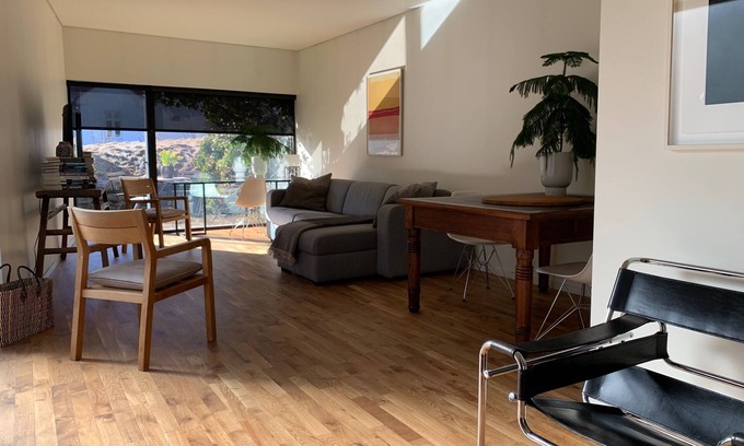 Vesturbær House | Beautiful guesthouse in the centre of Reykjavik, free parking and free wifi!