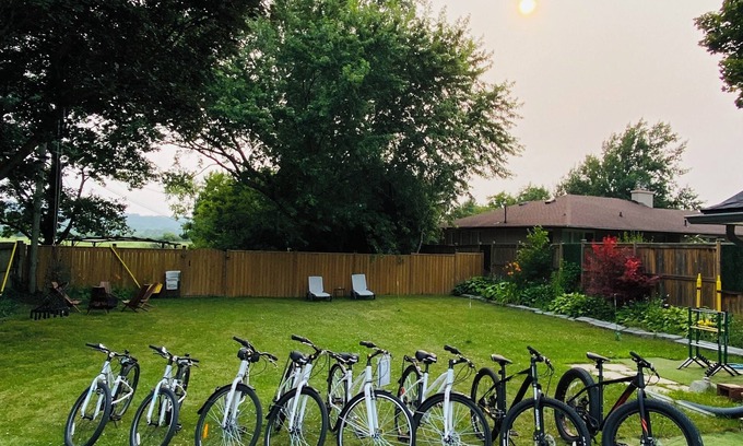 Queenston House | Beautiful house in Niagara Parkway, near hiking and biking trails!