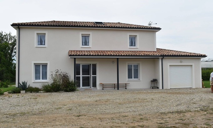 Sainte-Livrade-sur-Lot House | Beautiful house for 10-12 people, 4 bedrooms, terrace and garden