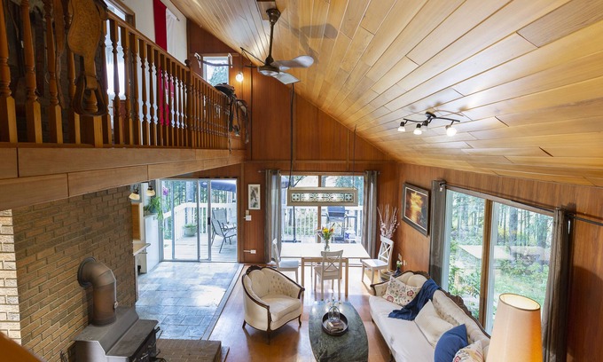 Sundre Resort | Beautiful house by the James River. Near Sundre, North Of Calgary.