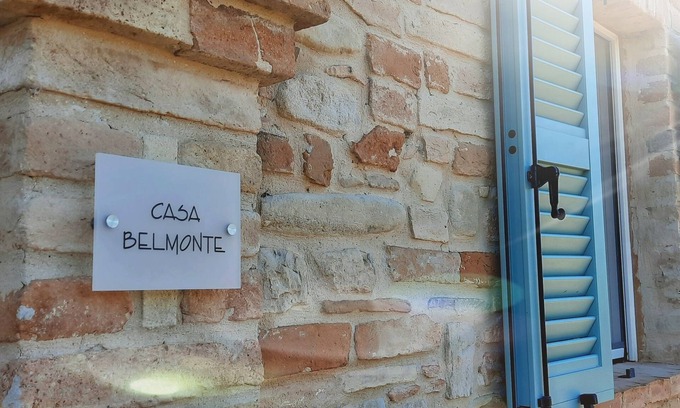 Monte Rinaldo Villa | BEAUTIFUL HOLIDAY HOUSE (6-8 people) in the rolling countryside of Le Marche