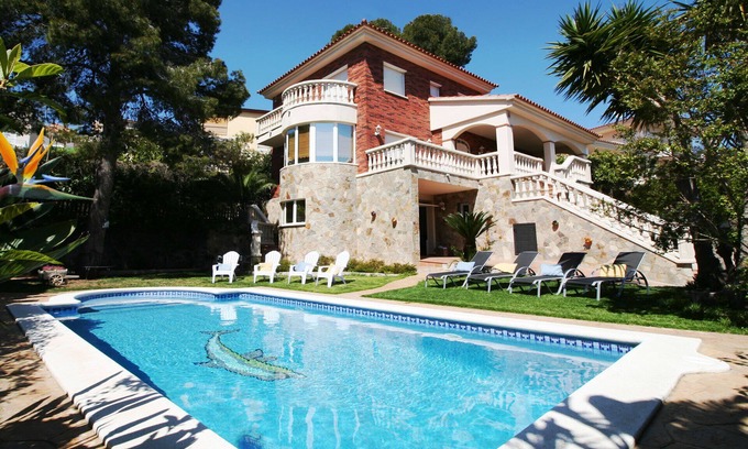 Calafell Villa | Beautiful holiday villa in Calafell with private pool