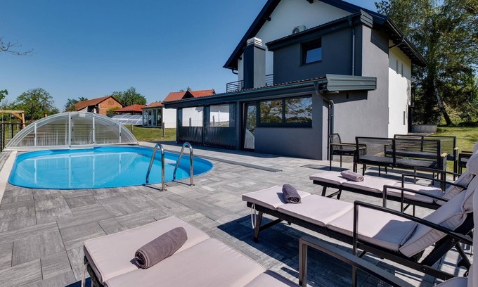 Strmec Stubicki House | Beautiful home in Stubicke Toplice