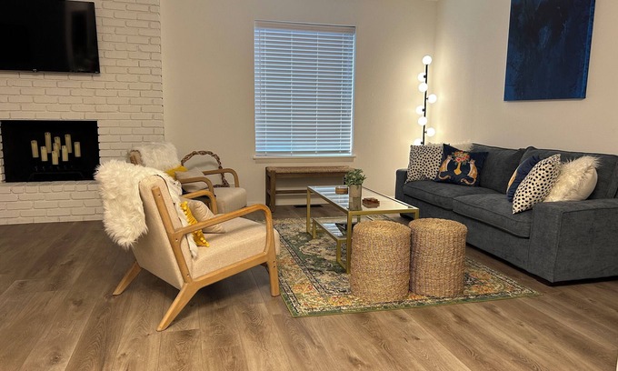 Weatherford House | Beautiful home in a great location!