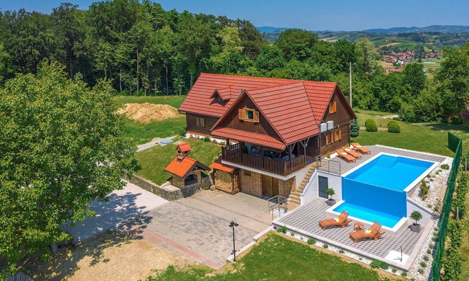Bedenica House | Beautiful home in Bedenica with WiFi
