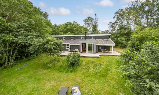 Fjellerup Strand House | Beautiful Home In Glesborg With Sauna