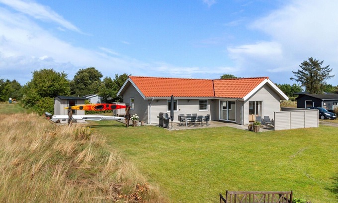 Nordstrand House | Beautiful home in Frederikshavn with WiFi
