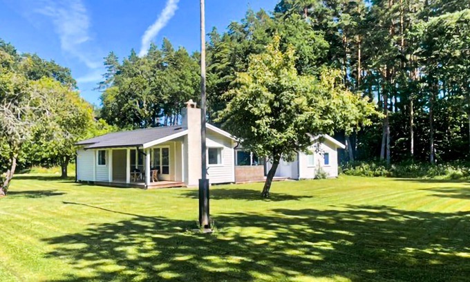 Farjestaden House | Beautiful home in Färjestaden with WiFi