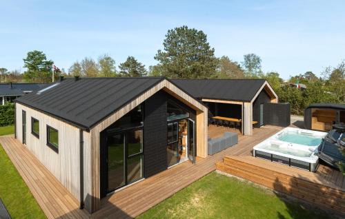 Nørre Hurup House | Beautiful Home In Hadsund With Sauna