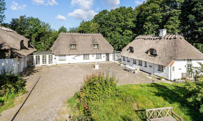 Juelsminde House | Beautiful home in Juelsminde with sauna