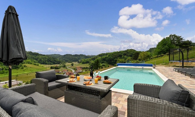 Krapinske Toplice House | Beautiful home in Klokovec with WiFi
