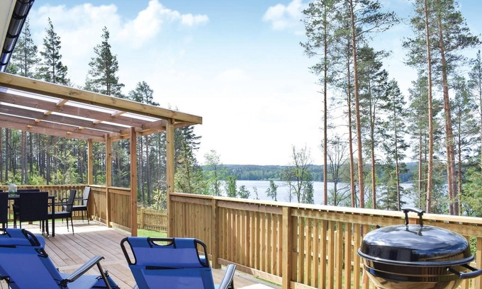 Hultsfred Municipality House | Beautiful home in Målilla with kitchen