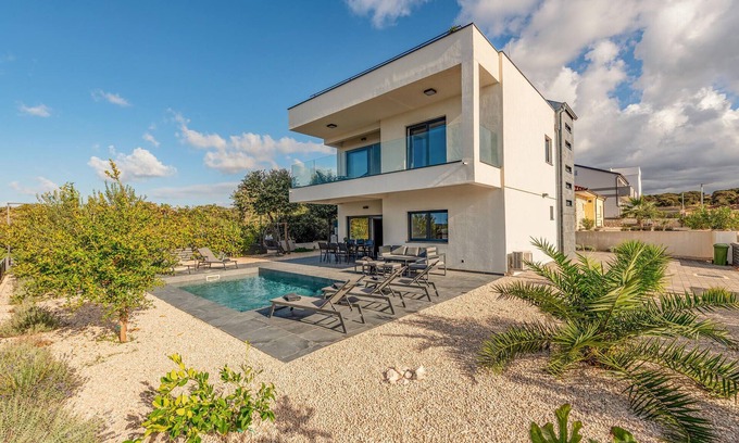 Kolan House | Beautiful home in Mandre