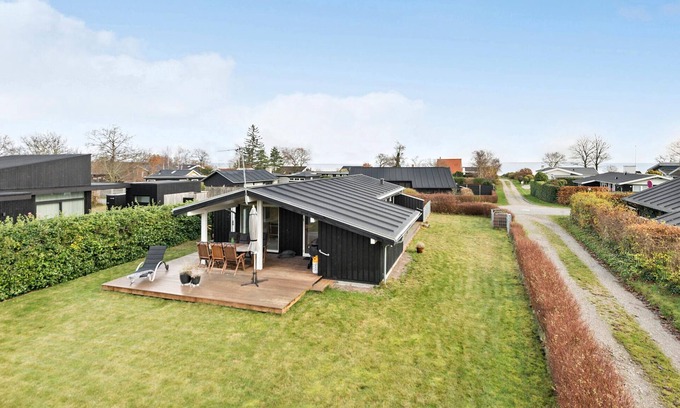 Saksild Strand House | Beautiful home in Odder with WiFi