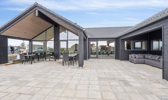 Hasmark Strand House | Beautiful home in Otterup with sauna