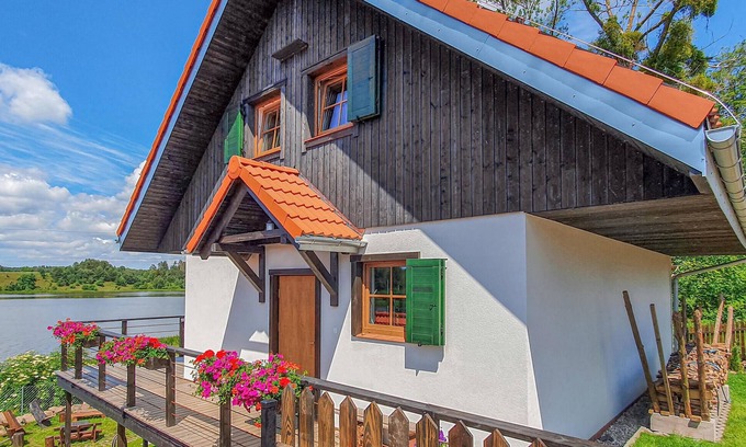 Debnica Kaszubska House | Beautiful home in Podwilczyn with sauna