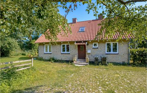 Ronde House | Beautiful Home In Rønde With Kitchen