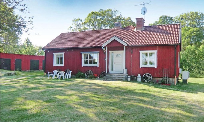 Rockneby House | Beautiful Home In Rockneby With Kitchen