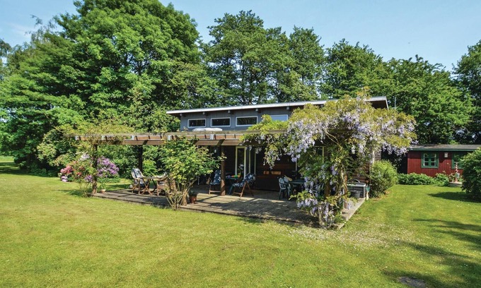 Stege House | Beautiful home in Stege with kitchen