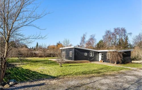 Vejby House | Beautiful Home In Vejby With Kitchen