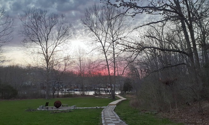 Linn Creek House | Beautiful Home on 3 acres and 300' of waterfront.