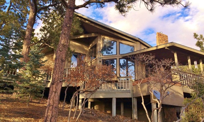 Monument House | Beautiful Home Surrounded by Tall Pines and Awesome Mountain Views