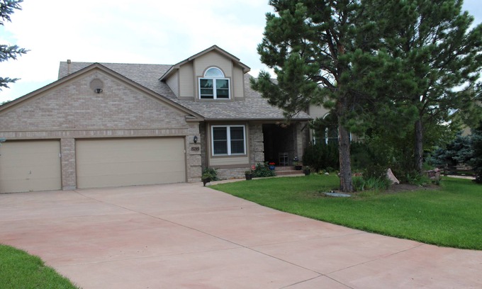 Gleneagle House | Beautiful Home 5 Miles to Air Force Academy Hot Tub and Sleeps 18