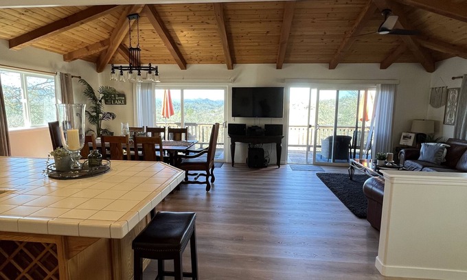 Oak Shores House | Beautiful Home In The Middle Of Wine Country with incredible sunsets, WiFi,