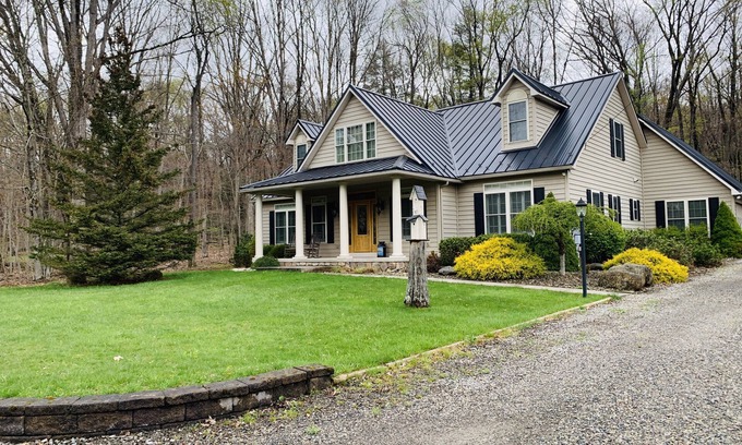 Alpine Lake House | Beautiful home within walking distance to lake!