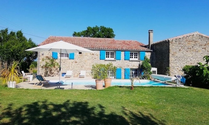 Charmes-sur-Rhone House | Beautiful house in the heart of the Menafauries