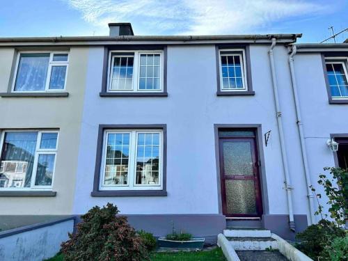 Killarney House | Beautiful House In Town