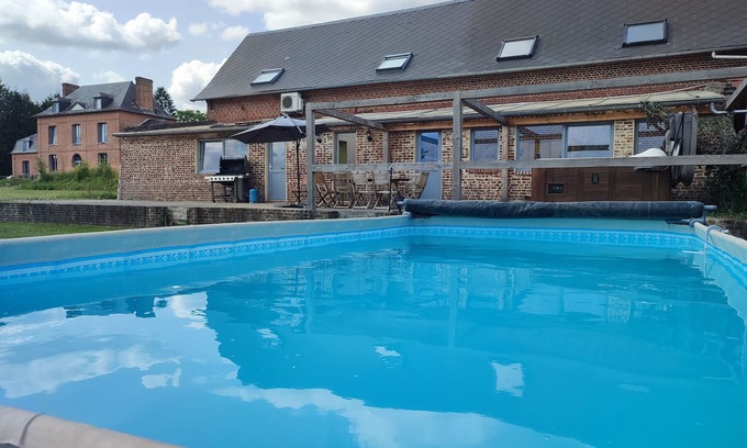 Monterolier House | Beautiful house not overlooked, swimming pool, sauna, jacuzzi, billiards, 2h from Paris