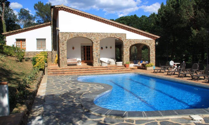 Gualba Cottage | Beautiful house with pool at the foot of Montseny Pet Friendly Golf Pàdel