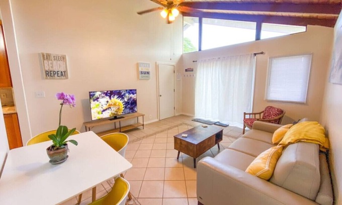 Enchanted Lake Apartment | Beautiful Kailua Hale 1 Bedroom