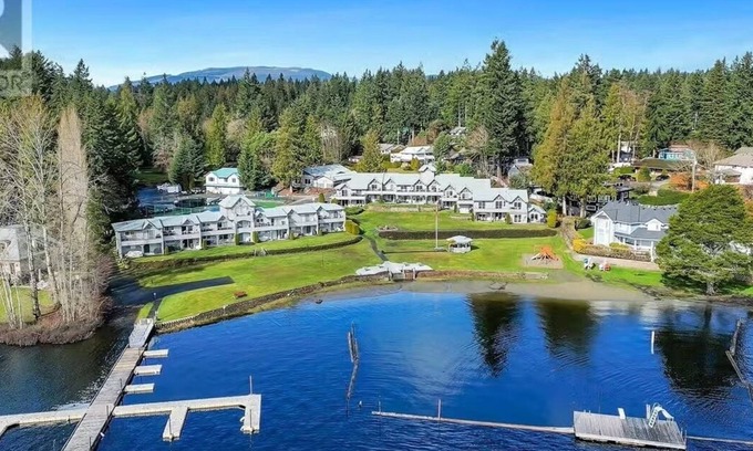 Shawnigan Lake Condo | Beautiful lakefront condo and beach on charming Shawnigan Lake, BC Canada
