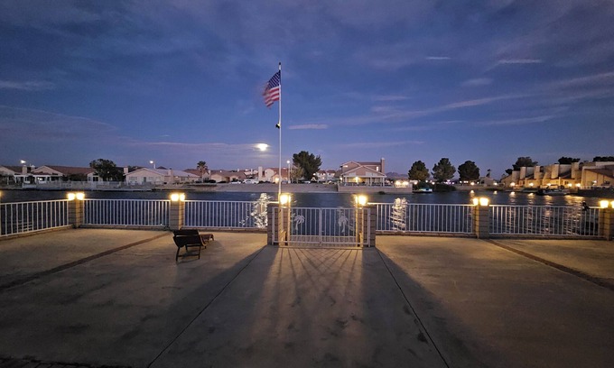 Silver Lakes Country Club House | Beautiful LAKEFRONT home in Mojave Desert within Silver Lakes Country Club