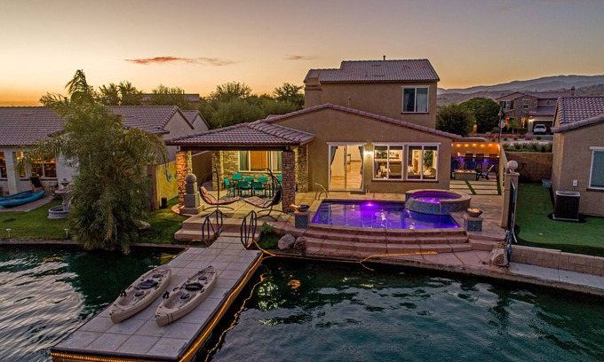 Terra Lago House | Beautiful Lakefront House w/Stunning View, very close to Coachella & Stagecoach