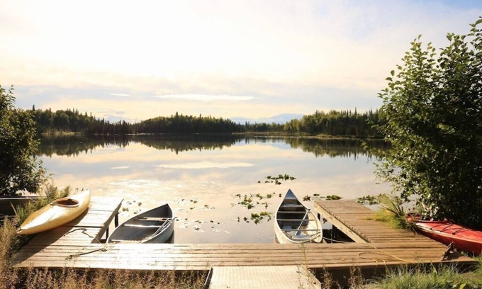 Ridgeway House | Beautiful Lakefront Property Minutes From The Kenai River And Soldotna