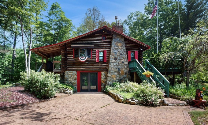 Bolton Landing House | Beautiful log home w/mountain views, gas fireplace & arcade games- close to lake