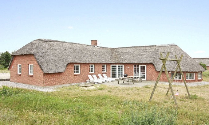 Klegod House | Beautiful luxury holiday home with swimming pool on Holmsland Klit