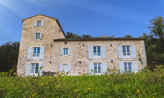 Sauveterre House | Beautiful manor located on a terrain of 33ha.