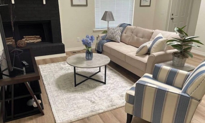 Midwest City House | Beautiful Midwest City 2 bedroom 2 bath townhome!