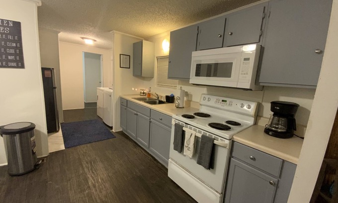 Picayune House | Beautiful Mobile Home 35 mins to Nola, Casinos, & Beaches.