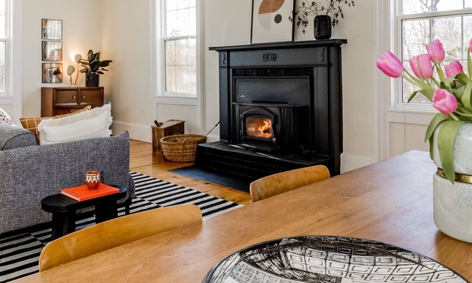 Granville Ferry House | Beautiful modern century home overlooking the Annapolis River