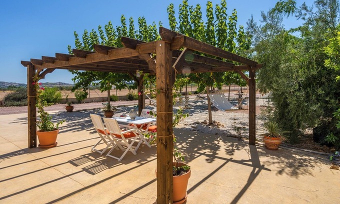 Aspe Villa | Beautiful modern 4 bed villa & private pool sleeps 9-10 persons Aspe (Elche)